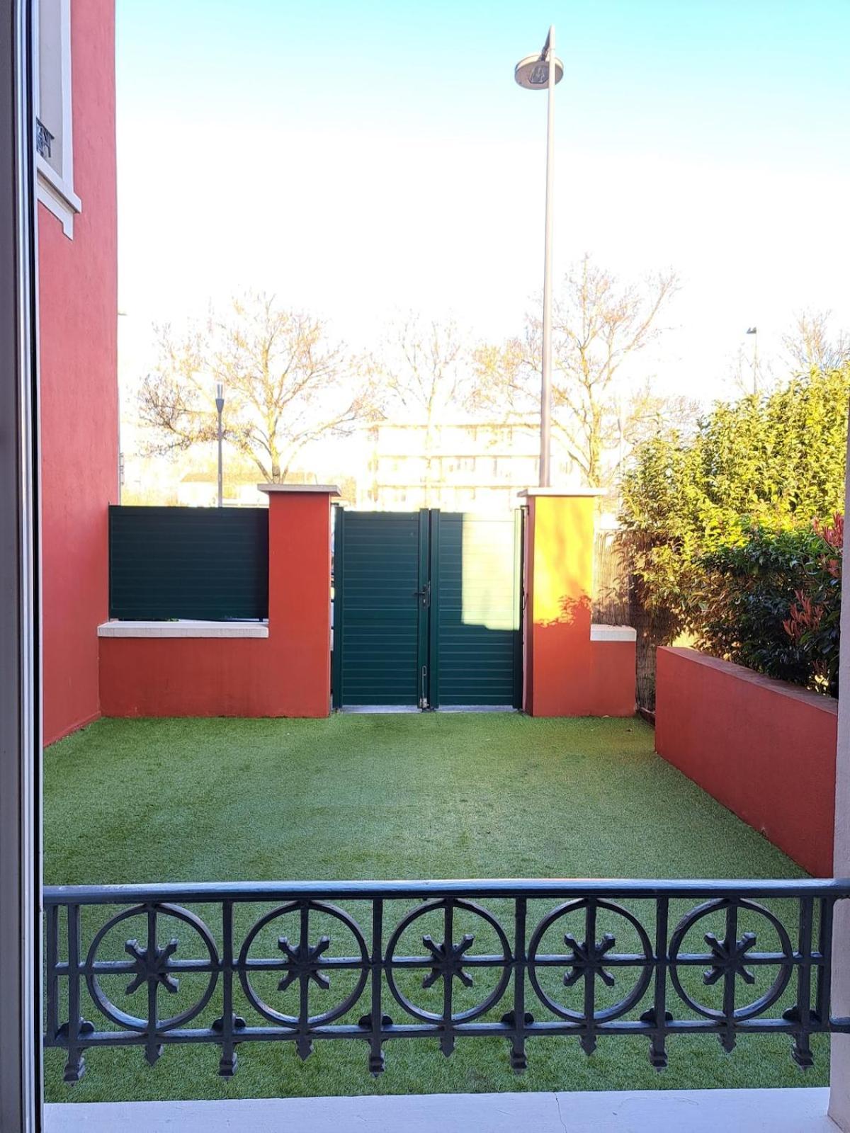 Studio Cosy Entierement Renove A Deux Pas De Lyon Fontaines-sur-Saone Kültér fotó