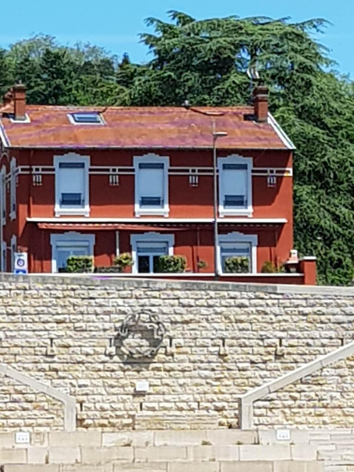 Studio Cosy Entierement Renove A Deux Pas De Lyon Fontaines-sur-Saone Kültér fotó
